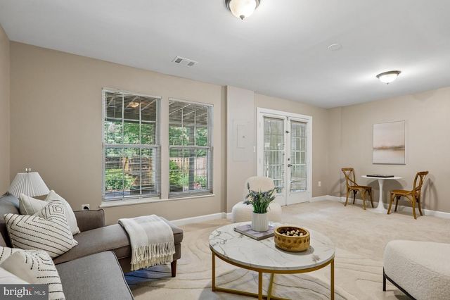 6316 CIDER BARREL CIR, Centreville, VA 20121