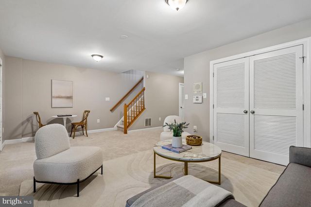 6316 CIDER BARREL CIR, Centreville, VA 20121