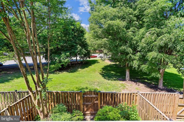 6316 CIDER BARREL CIR, Centreville, VA 20121