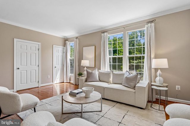 6316 CIDER BARREL CIR, Centreville, VA 20121