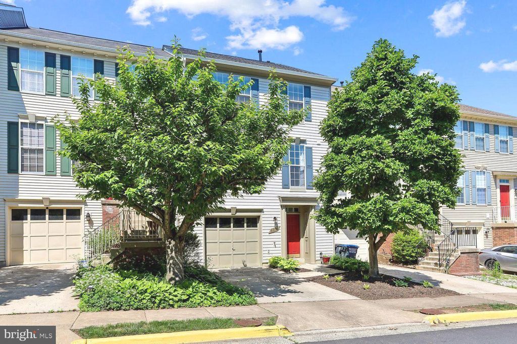 6316 CIDER BARREL CIR, Centreville, VA 20121