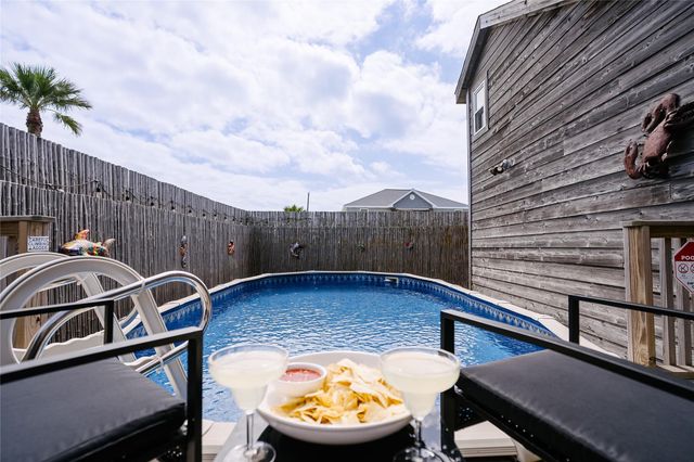16538 Jean Lafitte Road, Jamaica Beach, TX 77554