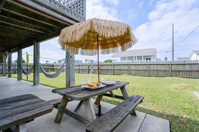 16538 Jean Lafitte Road, Jamaica Beach, TX 77554