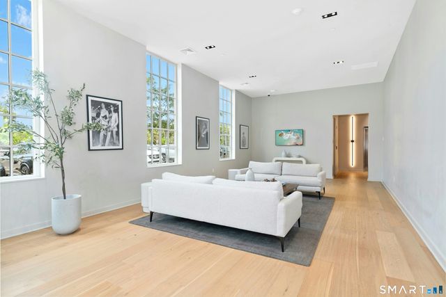 15 Corbin Drive 312, Darien, CT 06820