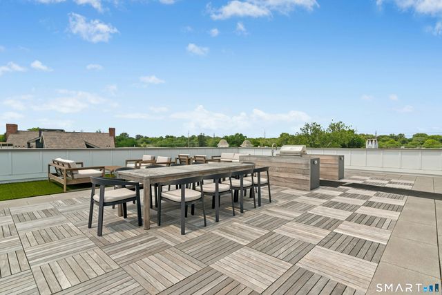 15 Corbin Drive 312, Darien, CT 06820