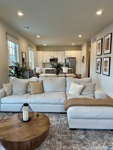 15 Corbin Drive 312, Darien, CT 06820