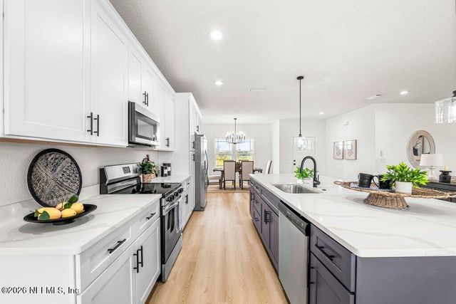 265 CRESTVIEW Drive, Palatka, FL 32177