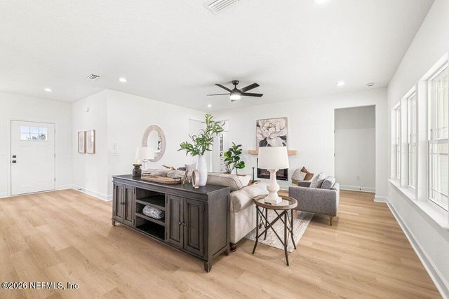 265 CRESTVIEW Drive, Palatka, FL 32177