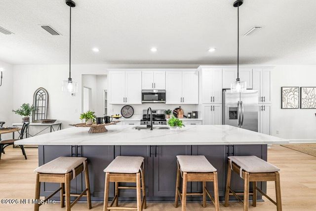 265 CRESTVIEW Drive, Palatka, FL 32177