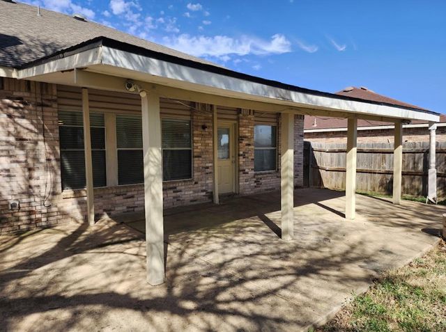 2115 Dove, Grand Prairie, TX 75052