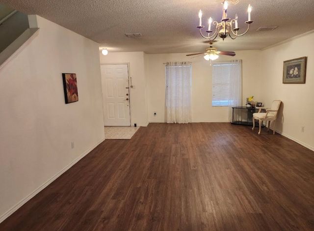 2115 Dove, Grand Prairie, TX 75052