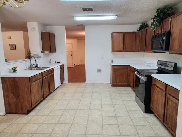 2115 Dove, Grand Prairie, TX 75052