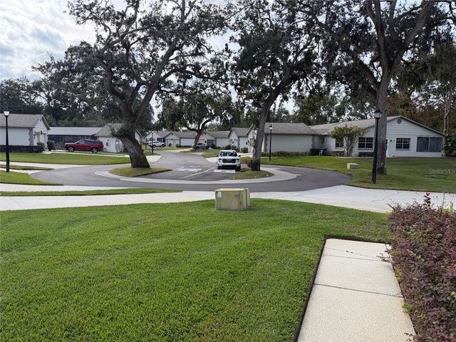 3818 RIVER OAKS COURT B, New Port Richey, FL 34655