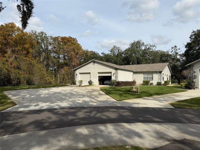 3818 RIVER OAKS COURT B, New Port Richey, FL 34655