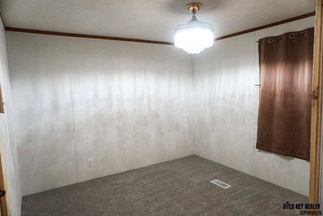 301 W Treehaven Drive, Lincoln, NE 68521