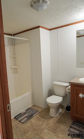 301 W Treehaven Drive, Lincoln, NE 68521