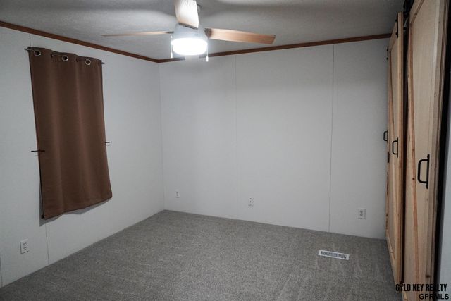 301 W Treehaven Drive, Lincoln, NE 68521