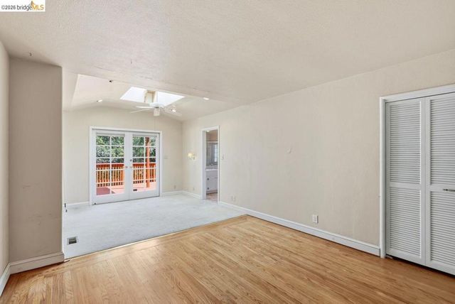6480 Ascot Dr, Oakland, CA 94611