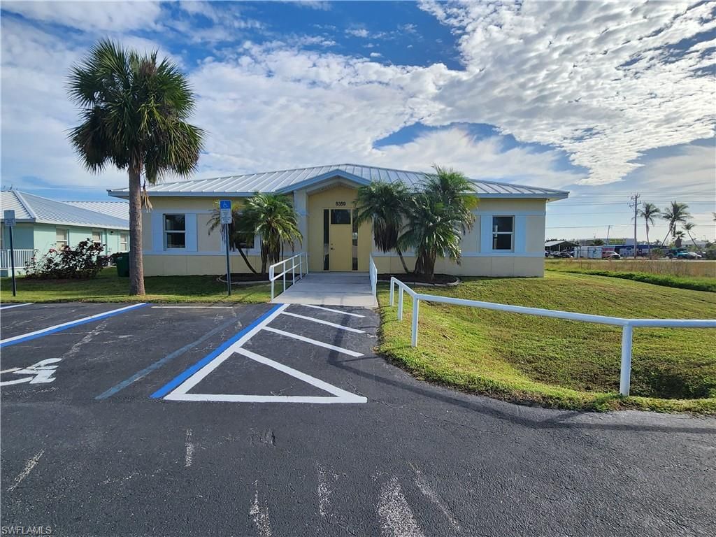 8359 Stringfellow RD, OTHER, FL 33956 — exterior