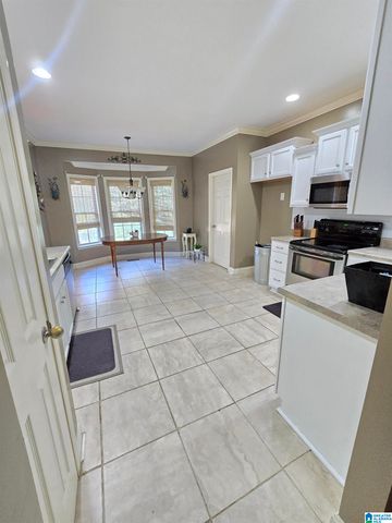 927 BENDING CREEK DRIVE, Bessemer, AL 35023