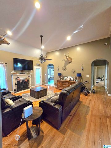 927 BENDING CREEK DRIVE, Bessemer, AL 35023