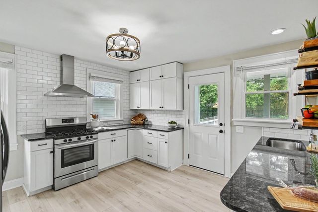 6846 Hurd Avenue, Columbia Twp, OH 45227