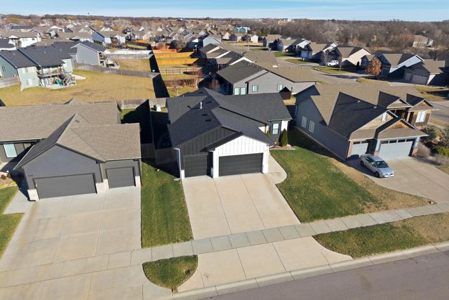 2626 E 48th St N, Wichita, KS 67219