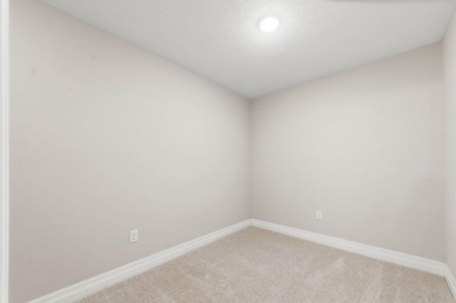 2626 E 48th St N, Wichita, KS 67219