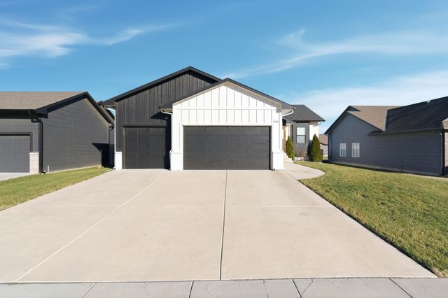 2626 E 48th St N, Wichita, KS 67219