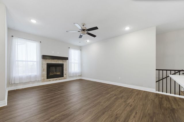 2626 E 48th St N, Wichita, KS 67219