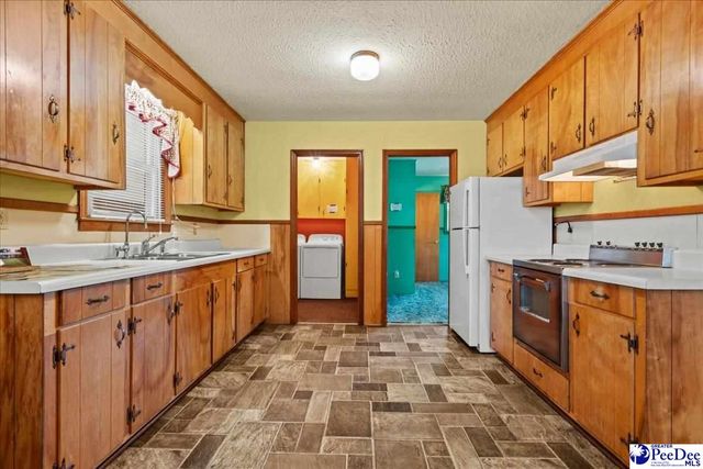 1105 Pineneedle, Hartsville, SC 29550