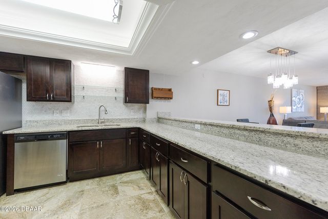 2545 S Atlantic Ave Apt 402, Daytona Beach Shores, FL 32118