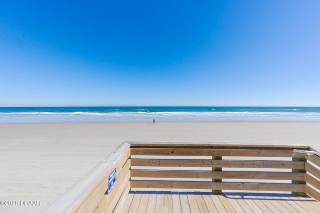 2545 S Atlantic Ave Apt 402, Daytona Beach Shores, FL 32118