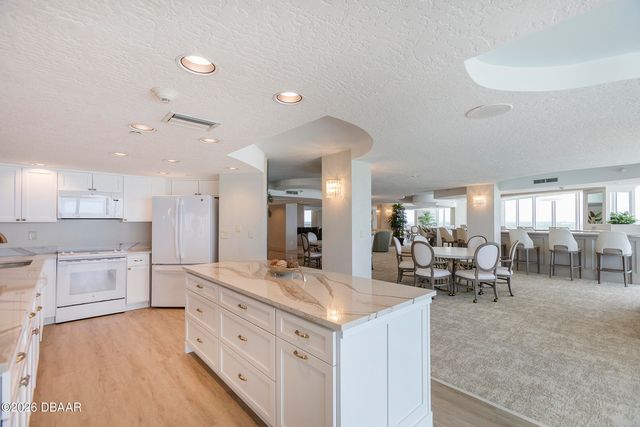 2545 S Atlantic Ave Apt 402, Daytona Beach Shores, FL 32118