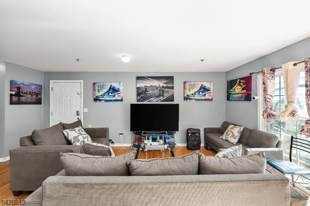 25 Norfolk St, Newark City, NJ 07103