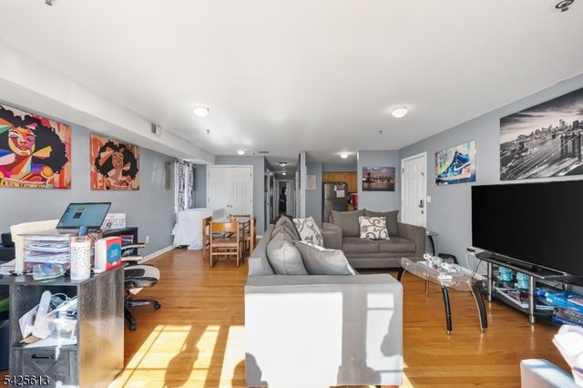 25 Norfolk St, Newark City, NJ 07103