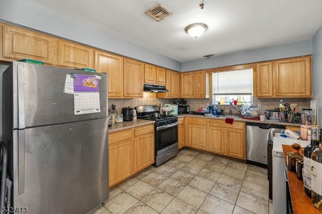 25 Norfolk St, Newark City, NJ 07103