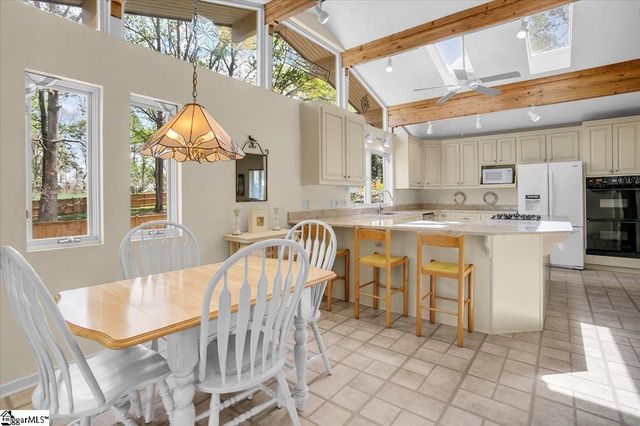 184 Sandstone Drive, Taylors, SC 29687