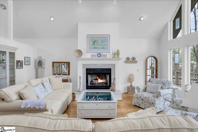 184 Sandstone Drive, Taylors, SC 29687