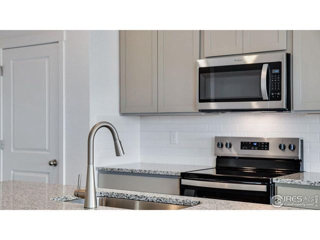 825 S Apex Ave, Fort Lupton, CO 80621