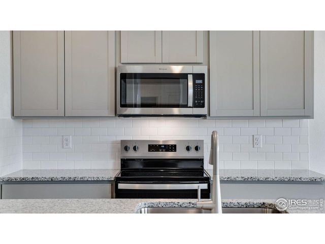 825 S Apex Ave, Fort Lupton, CO 80621