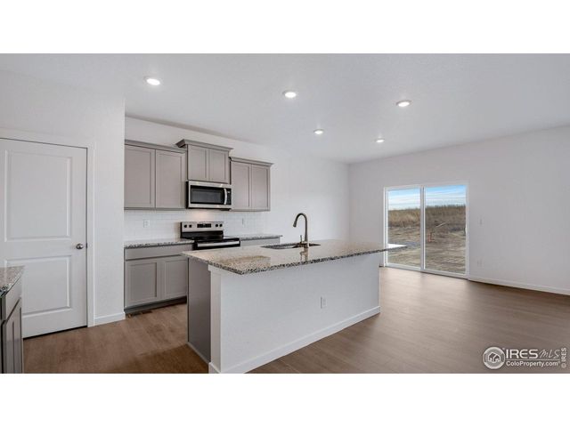 825 S Apex Ave, Fort Lupton, CO 80621