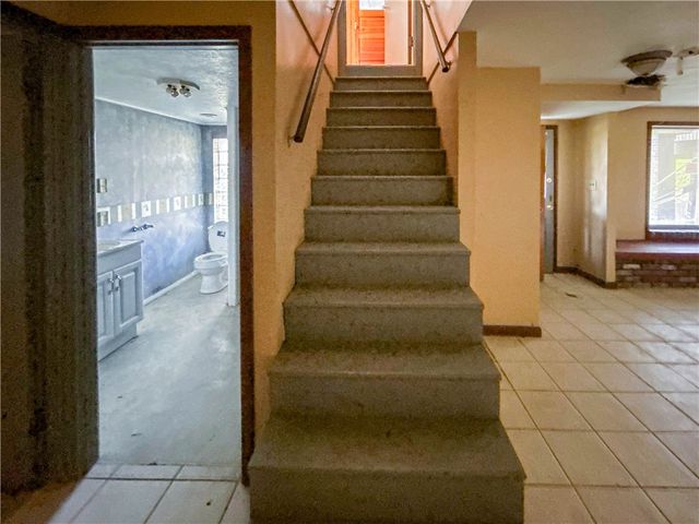 108 Economy Grade Rd, Findlay Twp, PA 15108