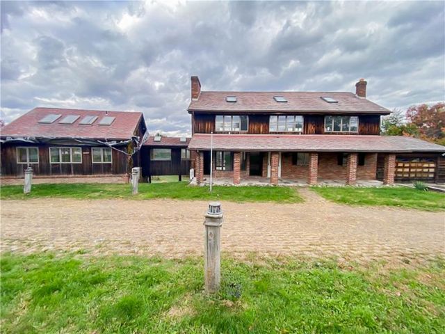 108 Economy Grade Rd, Findlay Twp, PA 15108