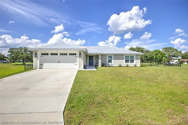 111 Vale Court, Sebring, FL 33876