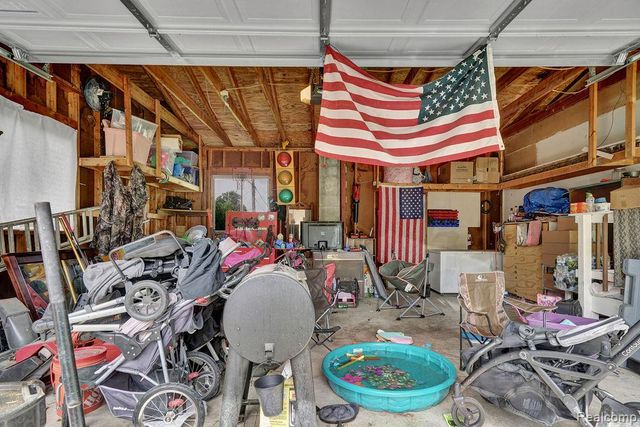 5607 Genesee Avenue, Otter Lake, MI 48464