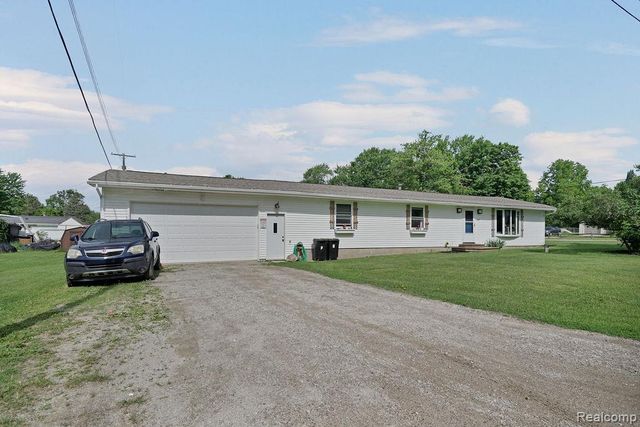 5607 Genesee Avenue, Otter Lake, MI 48464