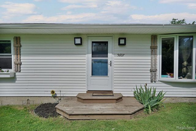 5607 Genesee Avenue, Otter Lake, MI 48464