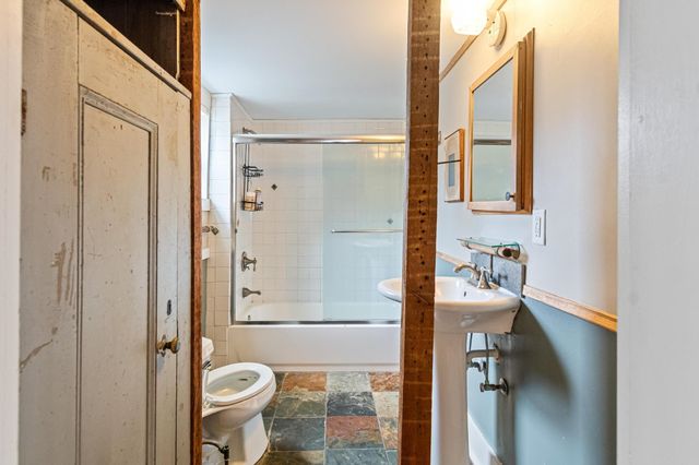 128 East Main Street, Richmond, VT 05477