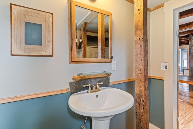 128 East Main Street, Richmond, VT 05477